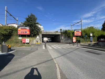 panneau affichage publicitaire G135
Avenue François Mitterrand - Pont Marinella - CIBOURE
En direction de la R.N. 10