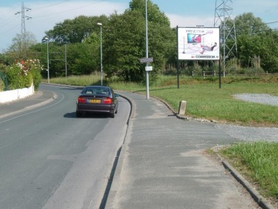 panneau affichage publicitaire G185B
30, rue du Colonel Melville Lynch - ANGLET
En direction de l'A63 et route de Cambo