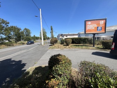 panneau affichage publicitaire L526J
10 Chemin des Barthes - Z.I. des Pontôts - BAYONNE
centre commercial BAB2