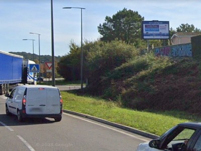 panneau affichage publicitaire B890B
5 rue de l'Avenir  Quartier Moura - TARNOS