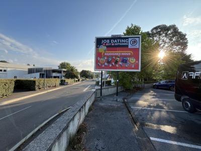 panneau affichage publicitaire L956E
124 av de jalday - Parking Centrakor - SAINT JEAN DE LUZ
