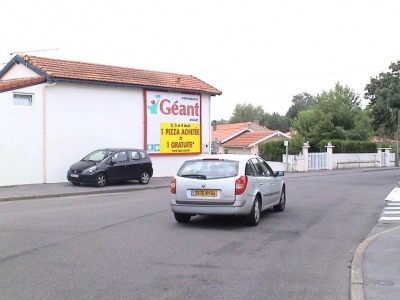 panneau affichage publicitaire G259
23 avenue des Cyprès - ANGLET
En direction de la R.N. 10