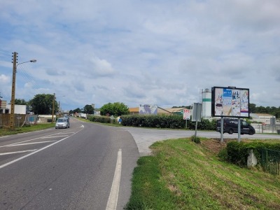 panneau affichage publicitaire L1047B
46 AVENUE DU 1ER MAI - TARNOS