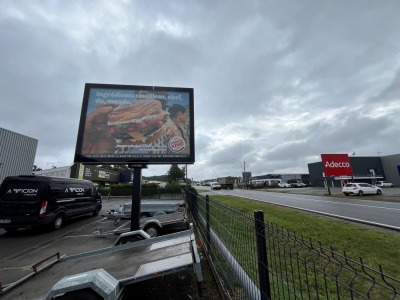 panneau affichage publicitaire L1049I
2135 AVENUE DU MARECHAL JUIN - SAINT PIERRE DU MONT // MONT DE MARSAN
