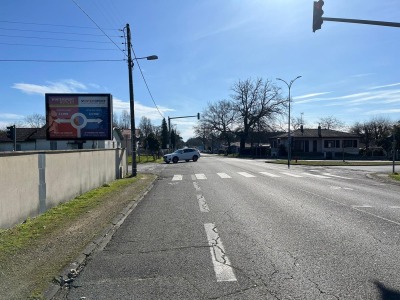 panneau affichage publicitaire L1050I
1361 Avenue du Houga  - SAINT PIERRE DU MONT // MONT DE MARSAN
