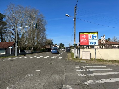 panneau affichage publicitaire L1050J
1361 Avenue du Houga  - SAINT PIERRE DU MONT // MONT DE MARSAN