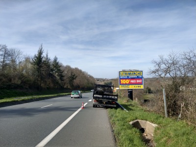 panneau affichage publicitaire L331D
R.D. 932 - Route de Cambo - BASSUSSARRY
En direction de Bayonne