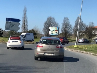 panneau affichage publicitaire L870A
Golf de Bassussarry rte de cambo - BASSUSSARRY