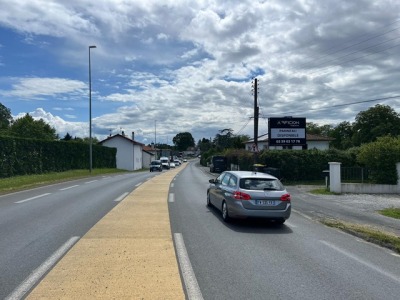 panneau affichage publicitaire L1058B
33 AVENUE HENRI DE NAVARRE - BAYONNE