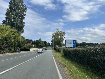 panneau affichage publicitaire L1057F
26, BD MARCEL DASSAULT   - BIARRITZ