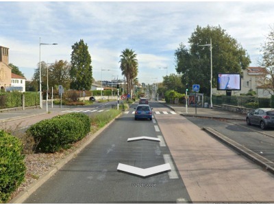 panneau affichage publicitaire L805A
99, avenue Maréchal Soult - BAYONNE
En direction de Bayonne