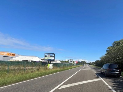 panneau affichage publicitaire B895A
D810 Rte de Maremne 1689 - LABENNE
Zone Housquit