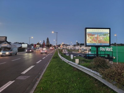 panneau affichage publicitaire L1062H
D810 PARKING CGR - TARNOS