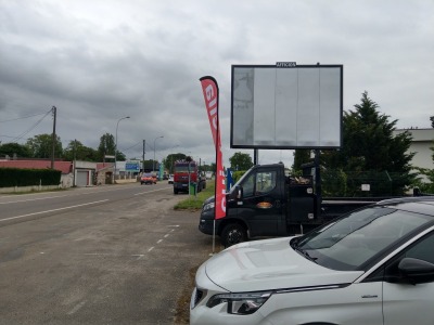 panneau affichage publicitaire L951B
1750 Avenue Maréchal Juin - SAINT PIERRE DU MONT // MONT DE MARSAN