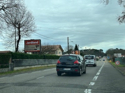 panneau affichage publicitaire L855A
1 bis, rue de la Ferme de Beillet (Avenue du Houga) - SAINT PIERRE DU MONT // MONT DE MARSAN
En direction de la rocade