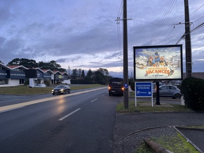 panneau affichage publicitaire L560J
600 AVENUE DE BAYONNE D810 - BIDART