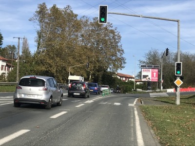 panneau affichage publicitaire L874E
R.N. 10 - Au feu du Leclerc - URRUGNE