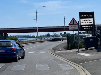 panneau affichage publicitaire S1079F
82 avenue du Capitaine Resplandy - BAYONNE